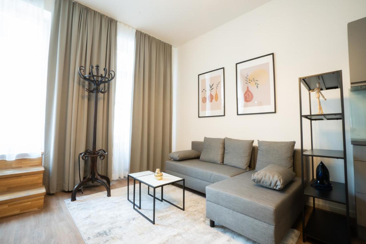 Spacious Apartment With Huge Shared Terrace And Grill Located Between City Centre And Donau River Viena Exterior foto
