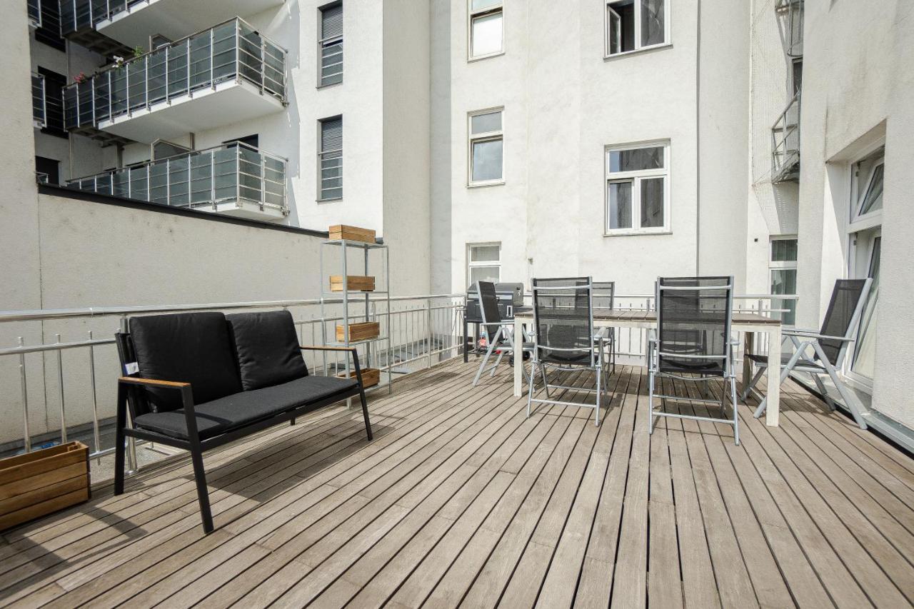 Spacious Apartment With Huge Shared Terrace And Grill Located Between City Centre And Donau River Viena Exterior foto