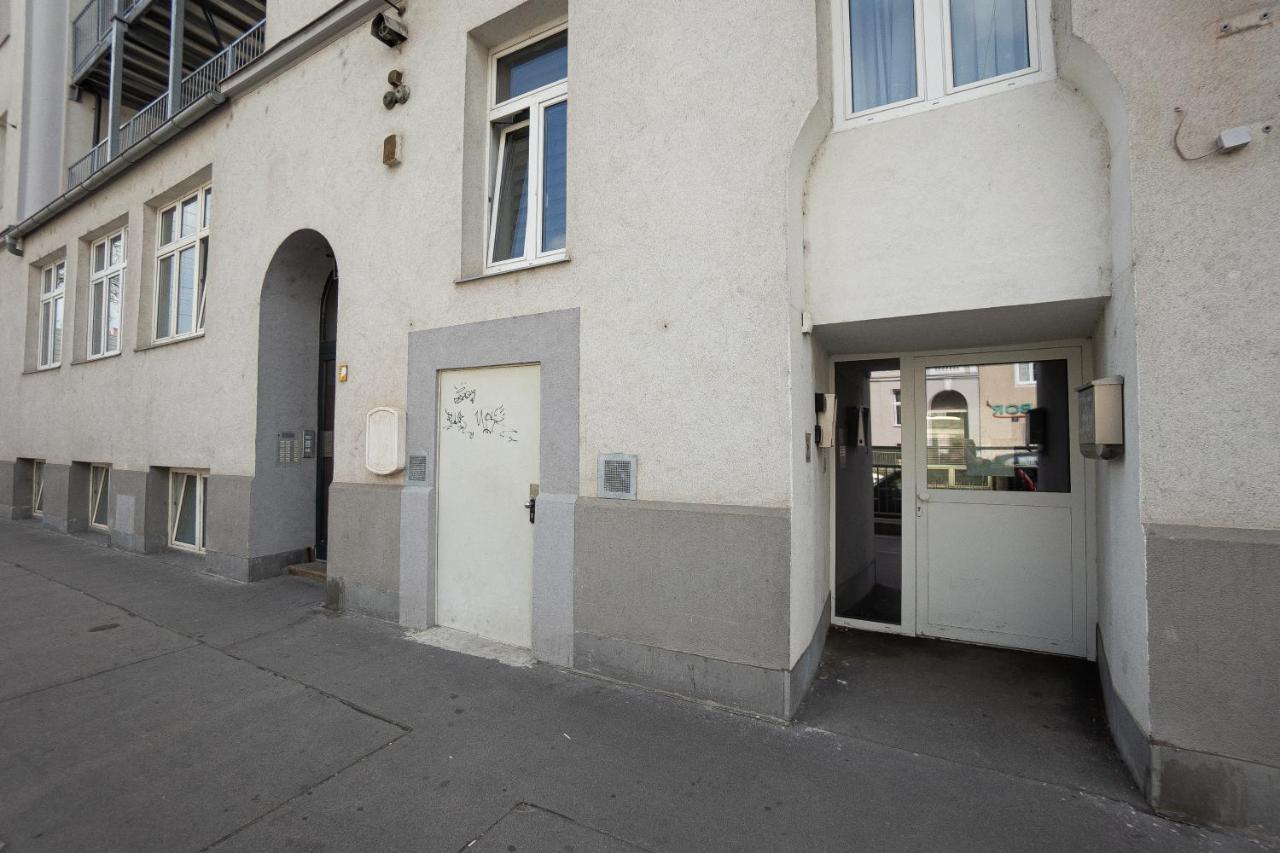 Spacious Apartment With Huge Shared Terrace And Grill Located Between City Centre And Donau River Viena Exterior foto